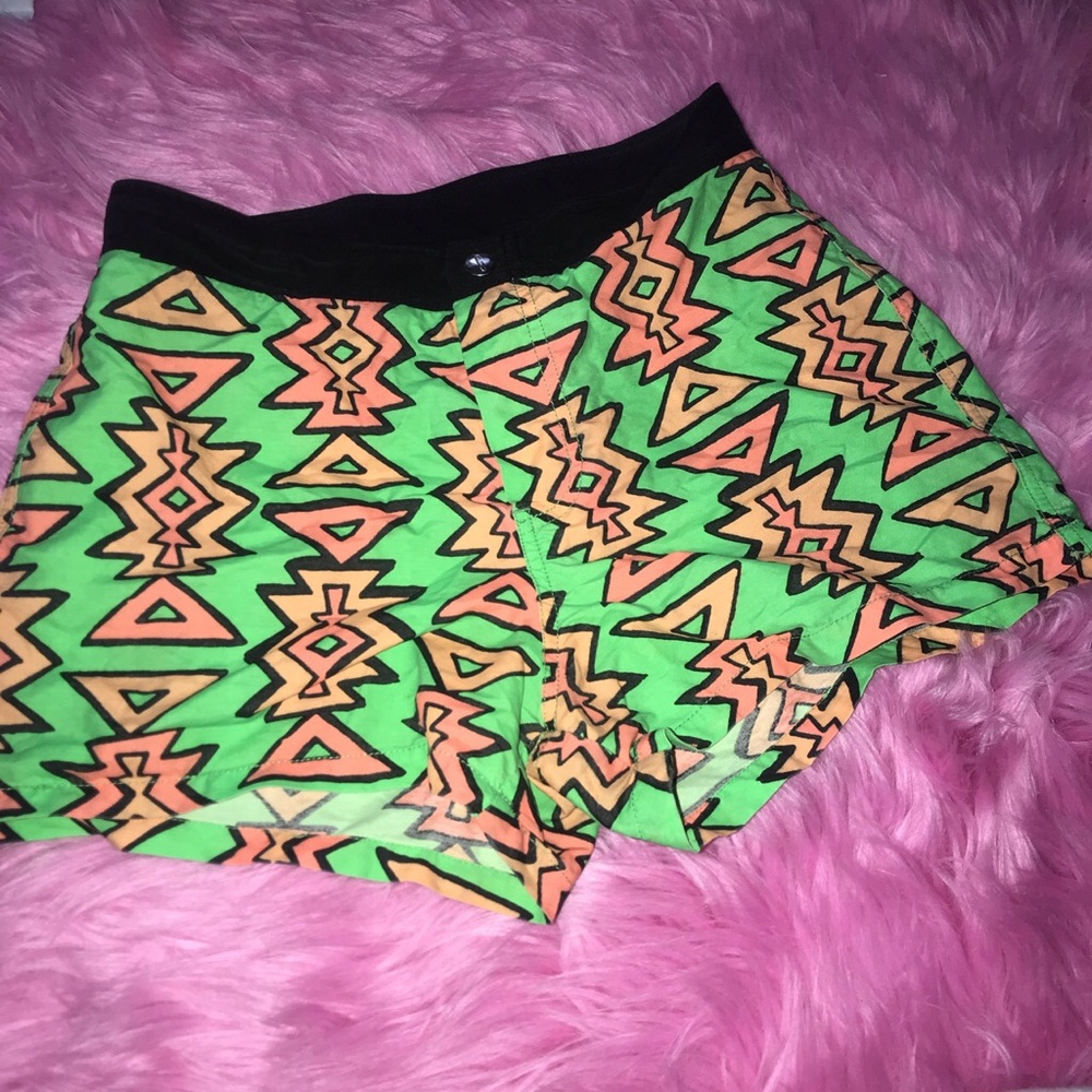 rare neon shorts 💚💞